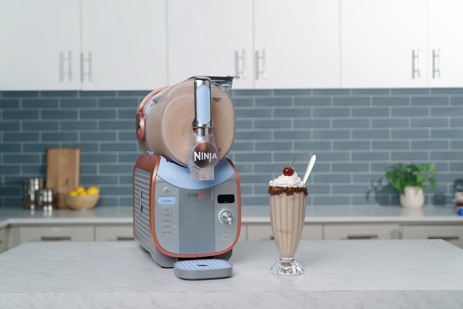 Ninja SLUSHi™ Max Smart Frozen Drink Maker Blue & Peach
