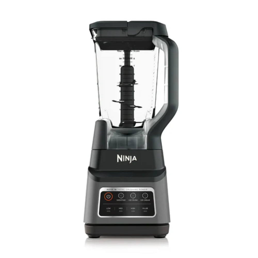 Imagen de la licuadora Ninja Total Crushing con 1400 W de potencia, cuchillas Total Crushing y 3 programas preestablecidos para batidos, bebidas heladas y extracción de nutrientes. Incluye tecnología Auto-iQ con patrones de pulso, mezcla y pausa para resultados perfectos.